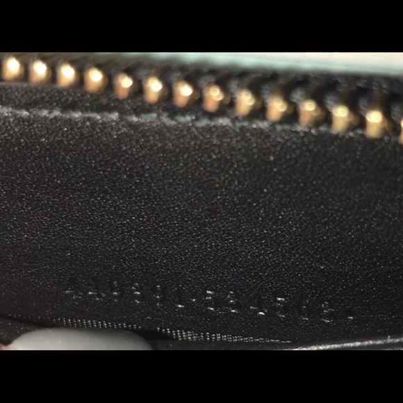 ⭐️BRAND NEW - 100% Auth Gucci Guccissima Wallet⭐️ - Picture 7 of 8